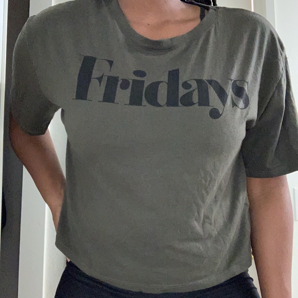 Friday’s T-shirt🌼